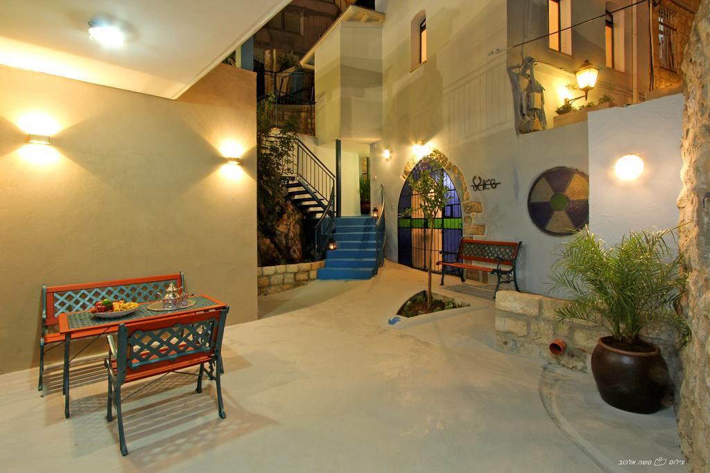 Beit Ha'Omanim Hotell Safed Exteriör bild